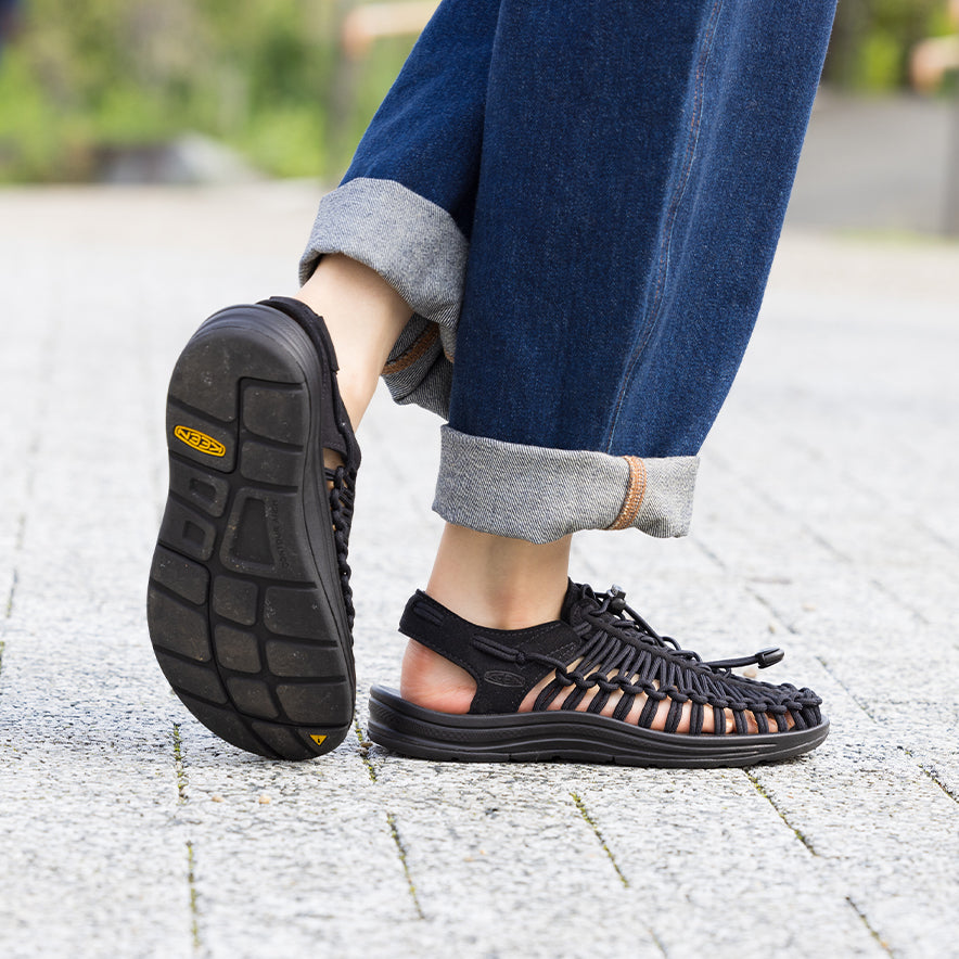 Women's UNEEK Sneaker | Black/Black - Image 9